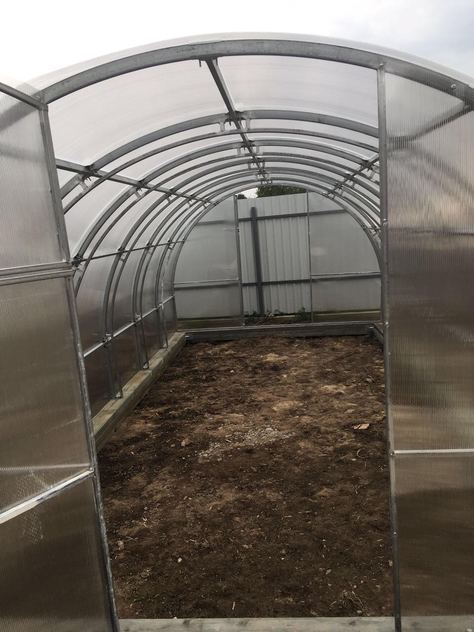 Счастливые обладатели теплиц Счастливые обладатели теплиц