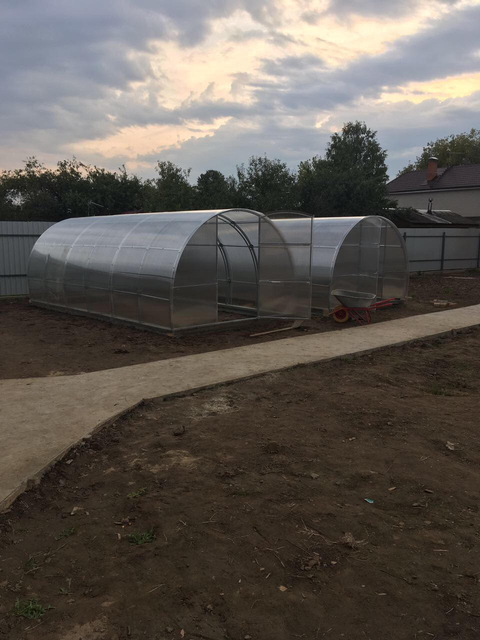 Счастливые обладатели теплиц Счастливые обладатели теплиц