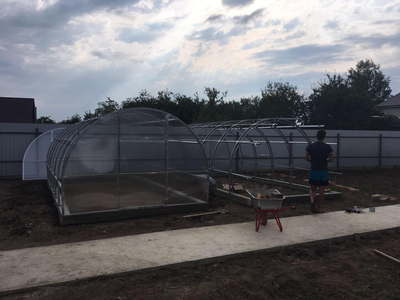 Счастливые обладатели теплиц Счастливые обладатели теплиц